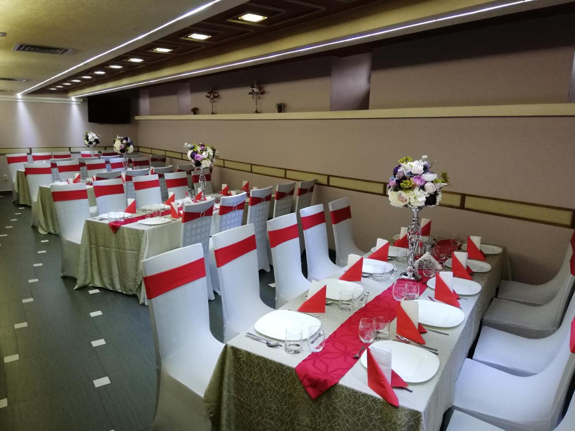 Pension Arena クルージュ＝ナポカ エクステリア 写真